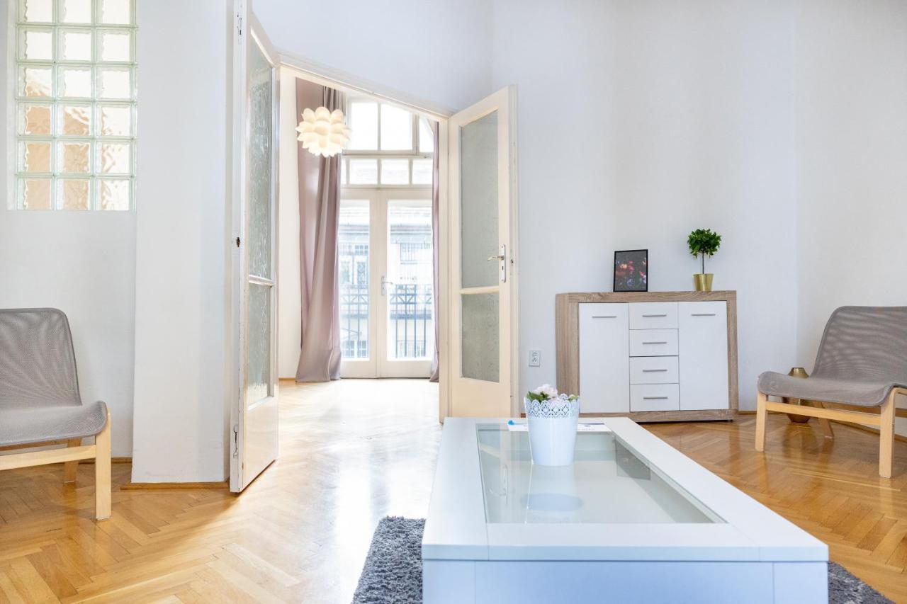 W25 Smart Apartment Budapest Exterior photo